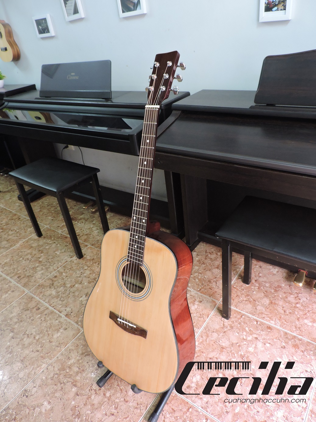 ban_dan_guitar_acoustic_tai_ha_noi