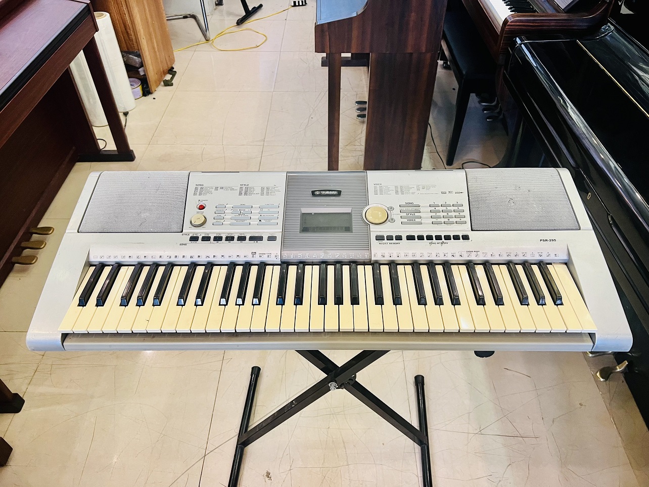organ-yamaha-psr295-1