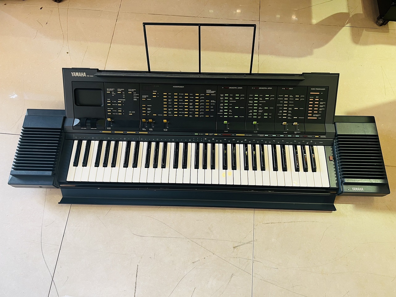 organ-yamaha-psr6300-1