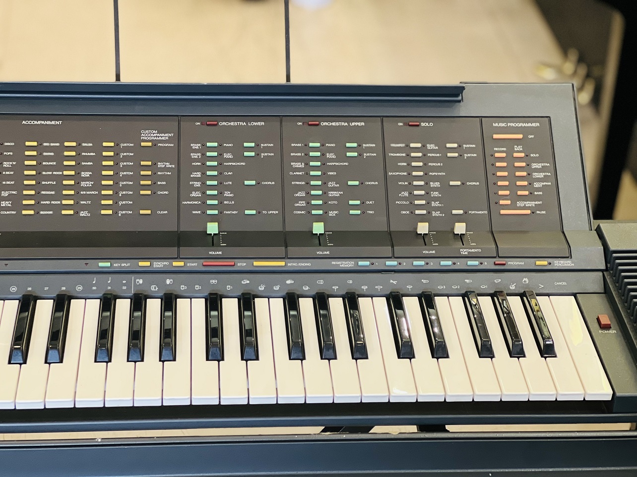 organ-yamaha-psr6300-2