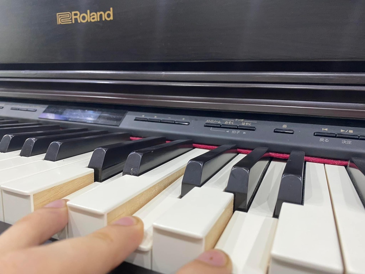 piano-roland-hp605-3