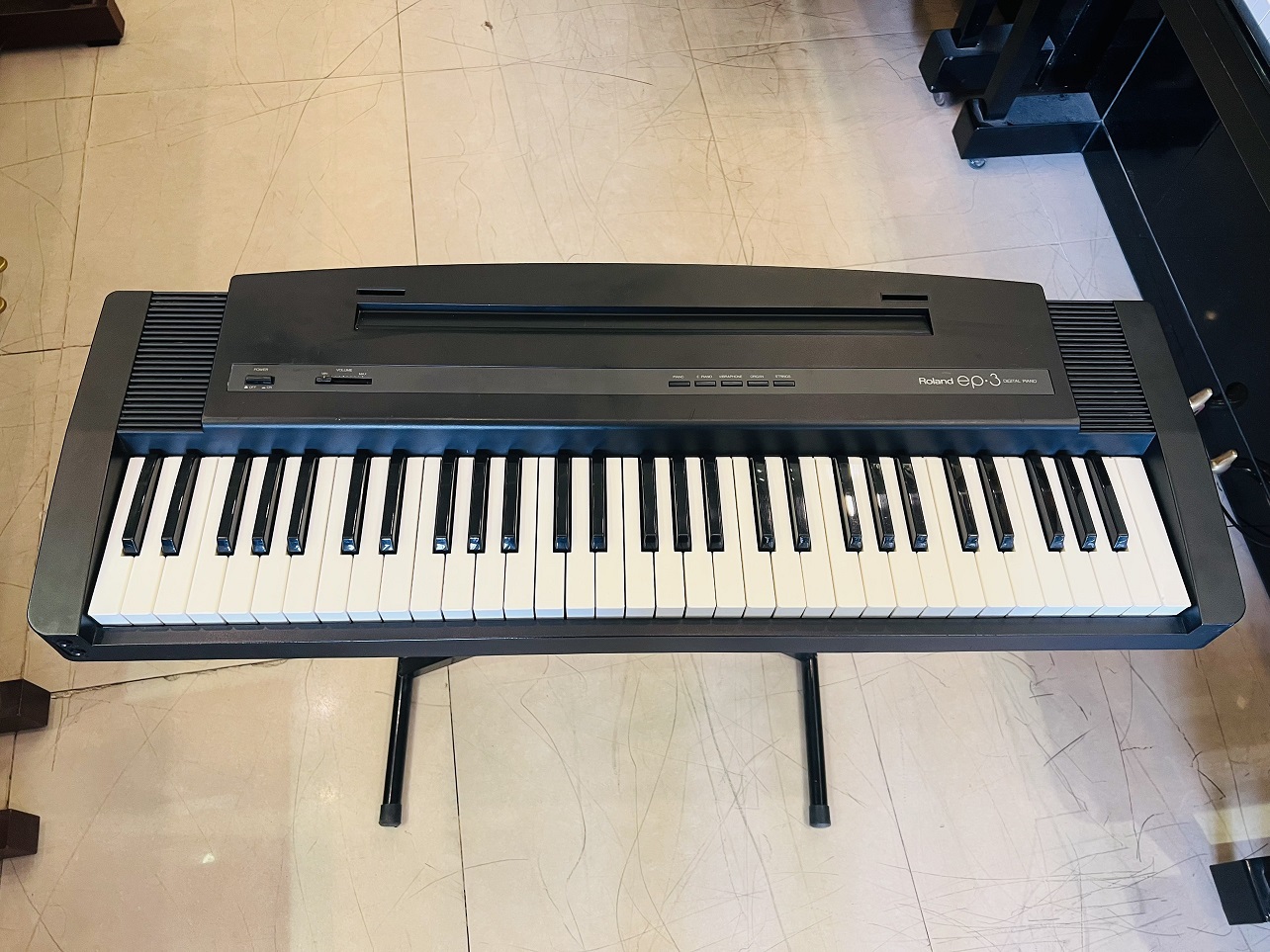 piano-roland-noi-dia-nhat-1