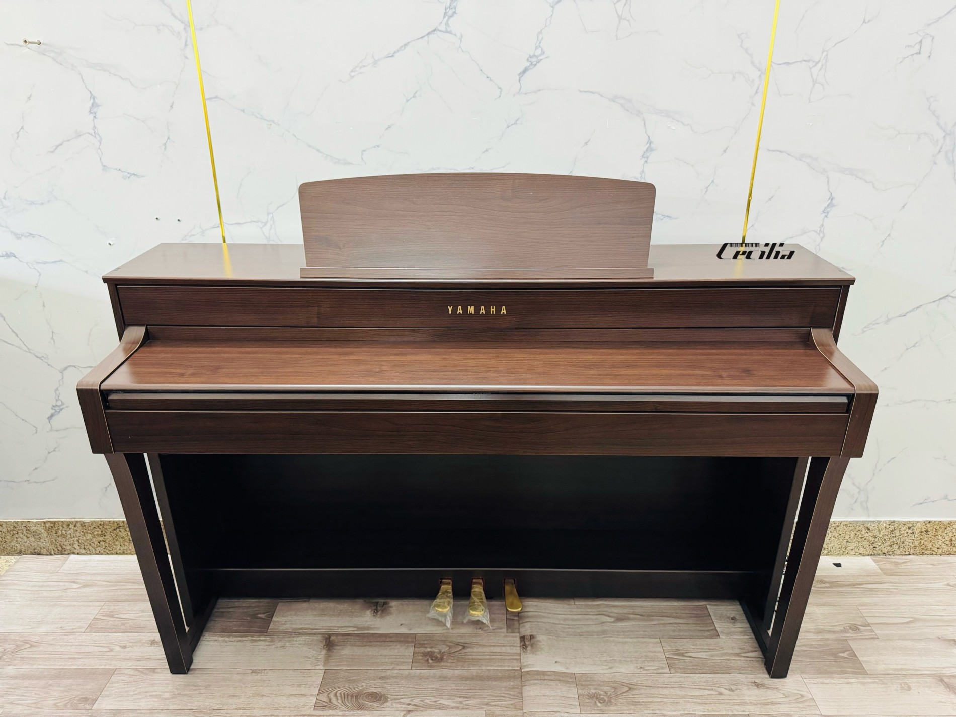 piano-yamaha-sclp6450-4