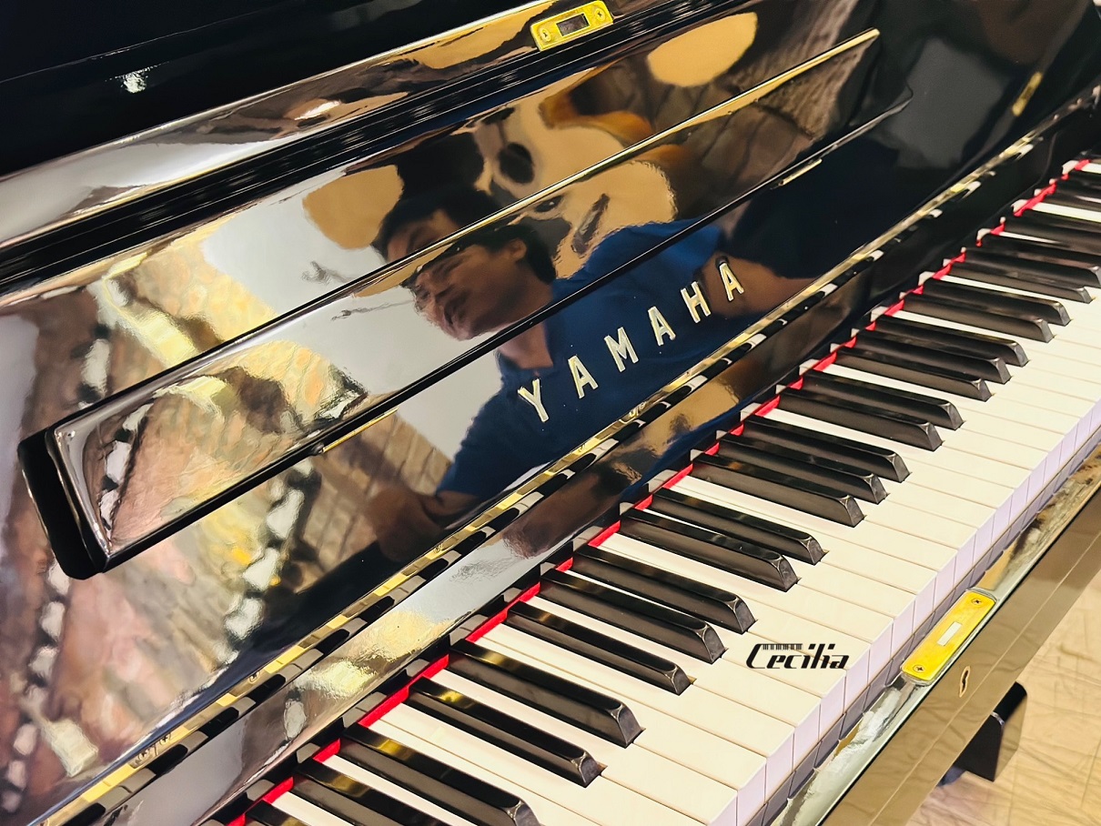 piano-yamaha-u1e-2