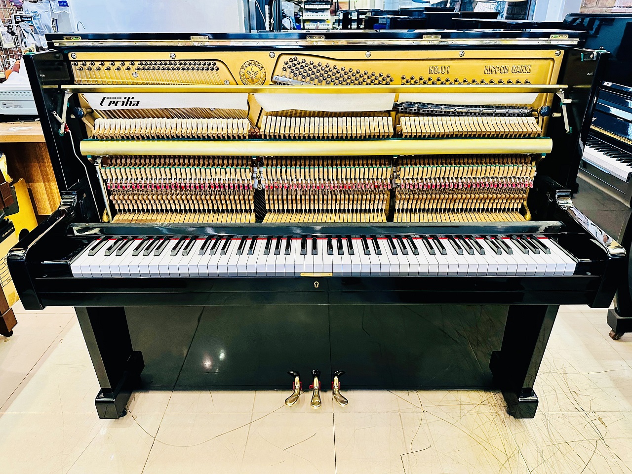piano-yamaha-u1e-3