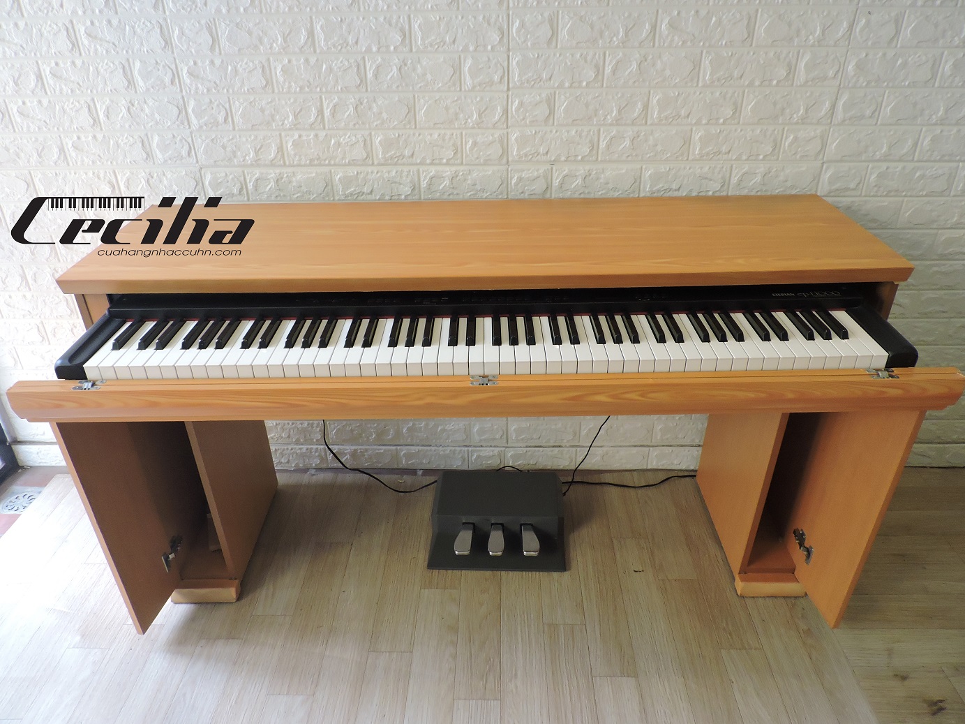 piano_columbia_epf1000