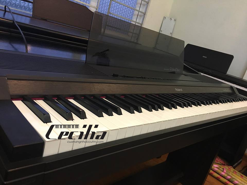piano_dien_roland_hp800_4
