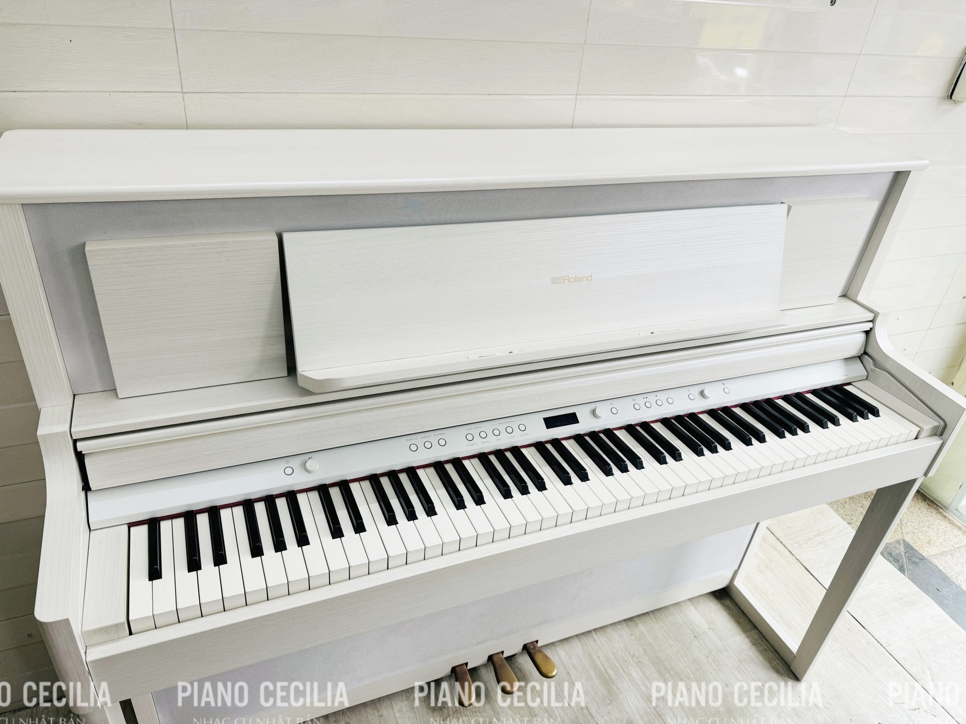 roland_lx706_3