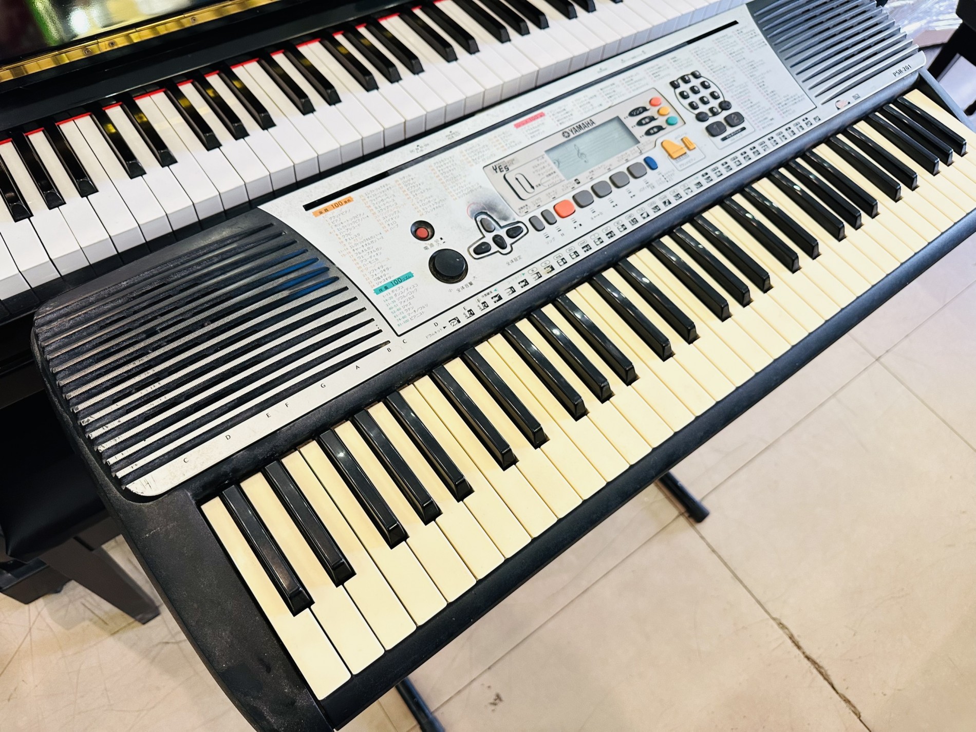 yamaha-psr201-3