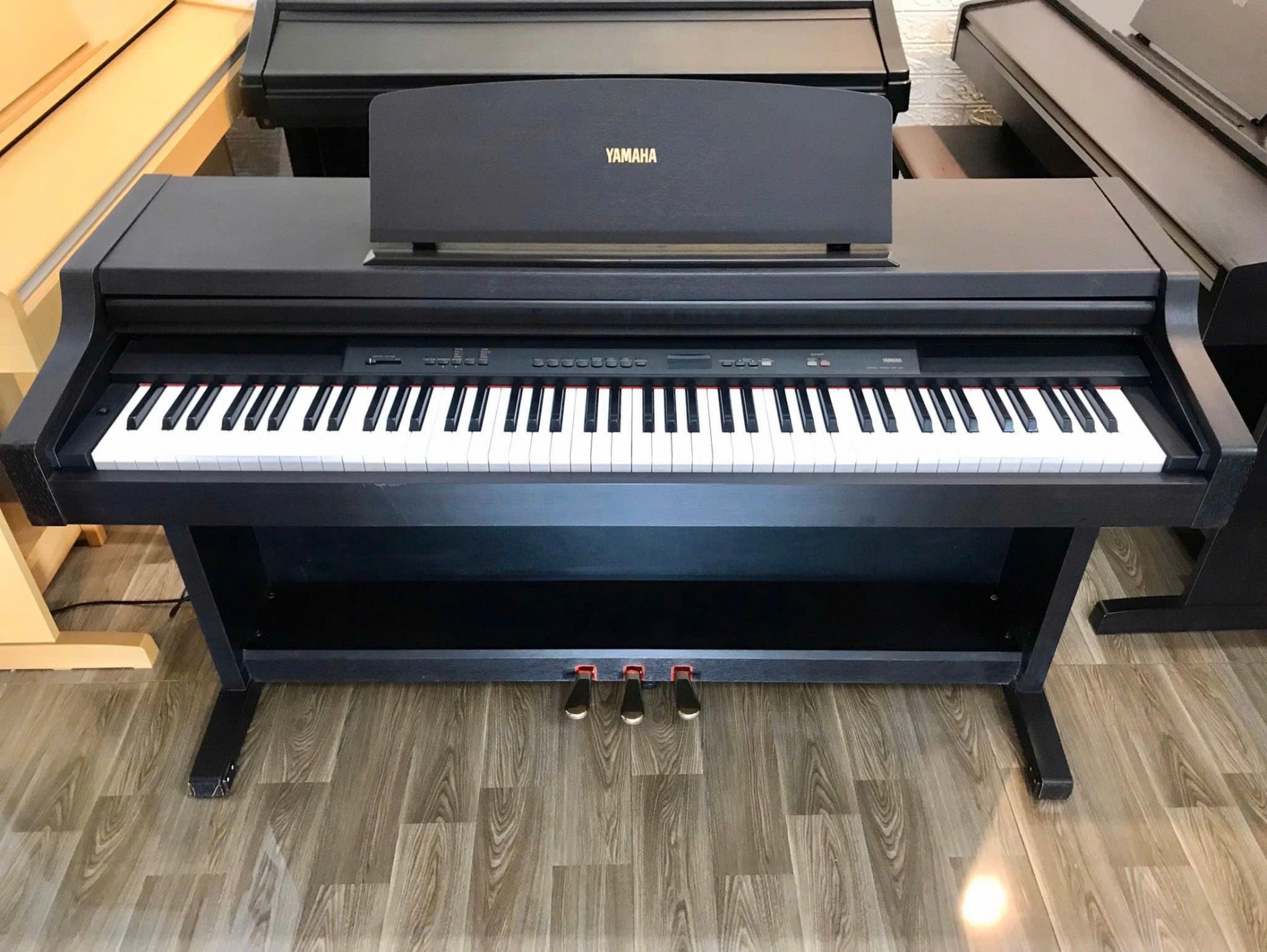 Yamaha YDP301 - Piano giá rẻ nhưng chất lượng cho người yêu
