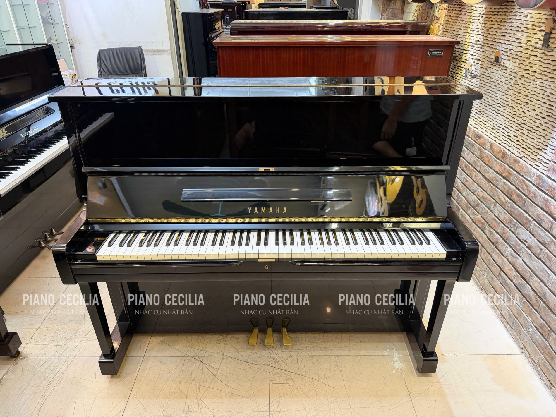 yamaha_u1a_1