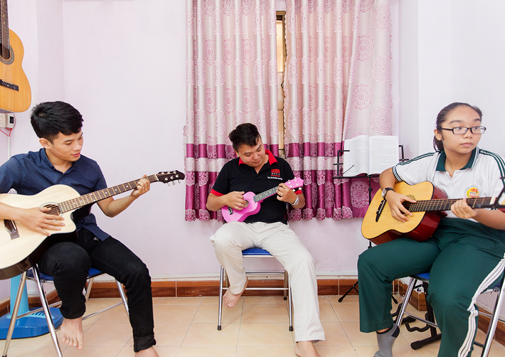 Lớp học Guitar đệm hát